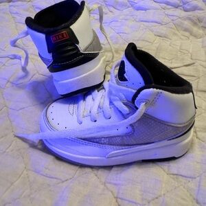 Nike Kids White and Black Sneakers Jordans